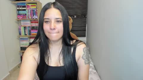 Snapshot of foxwen chatting on 06/23/26, 11:36 wen. online show from 06/23/26, 11:36