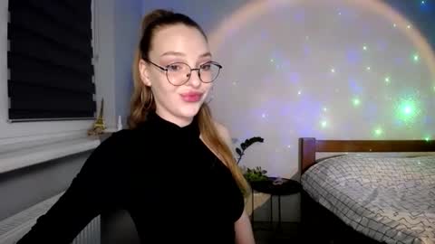 foxxialice online show from 11/23/25, 04:18