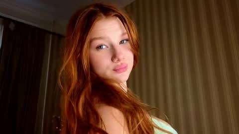 Snapshot of foxxx_tail chatting on 05/13/26, 02:03 Petra online show from 05/13/26, 02:03