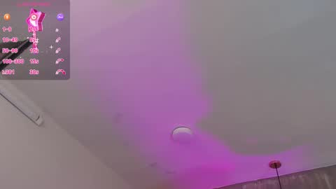 Snapshot of foxxy_dolce chatting on 10/29/25, 01:57 Foxxy online show from 10/29/25, 01:57