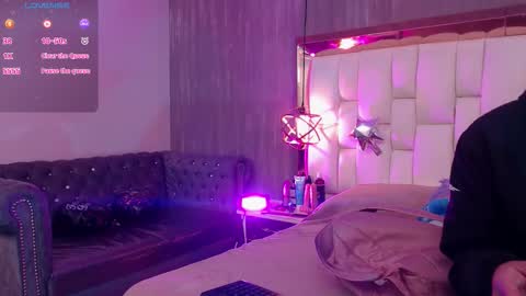 Snapshot of foxxy_dolce chatting on 10/30/25, 11:22 Foxxy online show from 10/30/25, 11:22