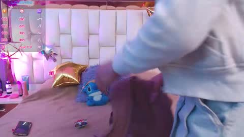 Snapshot of foxxy_dolce chatting on 11/03/25, 01:01 Foxxy online show from 11/03/25, 01:01