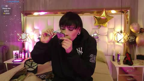 Snapshot of foxxy_dolce chatting on 11/11/25, 11:10 Foxxy online show from 11/11/25, 11:10