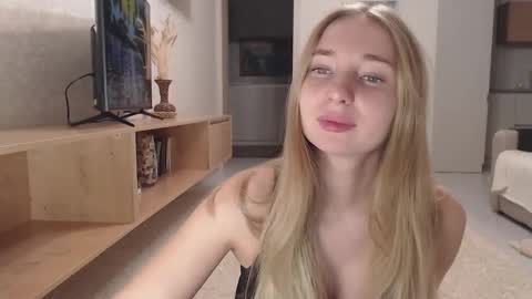 Snapshot of foxy0990 chatting on 01/21/25, 01:32 Maria online show from 01/21/25, 01:32