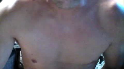 Snapshot of foxy1985777 chatting on 06/19/26, 07:39 foxy1985777 online show from 06/19/26, 07:39