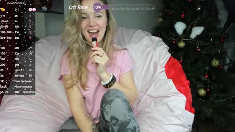 Snapshot of foxy_blond chatting on 12/19/24, 09:29 Foxy online show from 12/19/24, 09:29