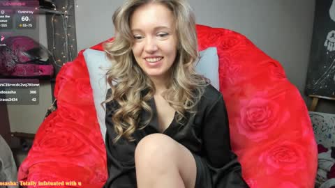 Snapshot of foxy_blond chatting on 01/28/25, 10:12 Foxy online show from 01/28/25, 10:12
