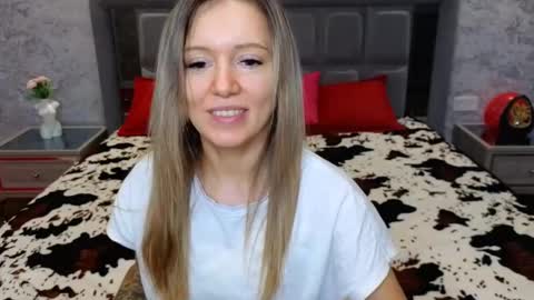 Snapshot of foxy_blond chatting on 03/08/25, 03:50 Foxy online show from 03/08/25, 03:50