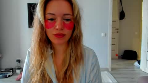 Foxy online show from 05/18/26, 04:18