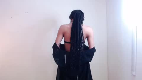 Snapshot of foxy_ella chatting on 10/10/25, 03:44 Ella online show from 10/10/25, 03:44