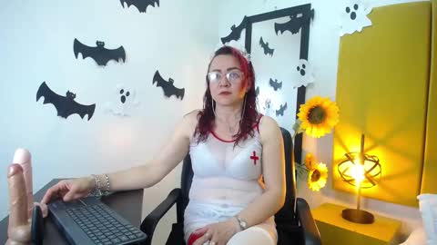 Foxy miilf online show from 10/29/25, 12:51