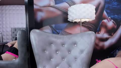 Snapshot of foxy_rhenna chatting on 10/28/25, 06:10 Miss Rhenna online show from 10/28/25, 06:10