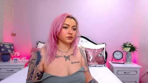 Clarisee online show from 04/15/26, 06:15