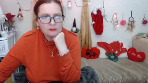 Snapshot of foxydesiree chatting on 01/04/25, 05:47 foxydesiree online show from 01/04/25, 05:47