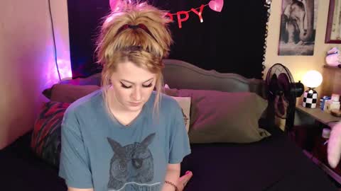 Snapshot of foxymalloryknoxy69 chatting on 03/01/25, 08:02 Mallory Koxx online show from 03/01/25, 08:02