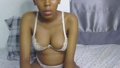 Snapshot of foxypennyy chatting on 10/19/25, 08:53 foxypennyy online show from 10/19/25, 08:53