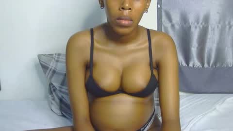 foxypennyy online show from 11/16/25, 08:42