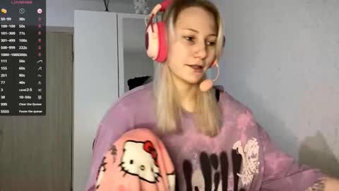 Snapshot of foxysable chatting on 12/03/25, 07:05 Kate online show from 12/03/25, 07:05