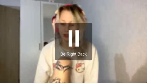 Snapshot of foxysable chatting on 12/15/25, 08:18 Kate online show from 12/15/25, 08:18