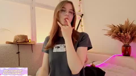 Snapshot of foxysecret_ chatting on 06/14/26, 06:10 foxysecret_ online show from 06/14/26, 06:10