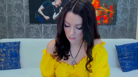 Snapshot of foxyx1 chatting on 01/12/25, 12:33 Foxy online show from 01/12/25, 12:33