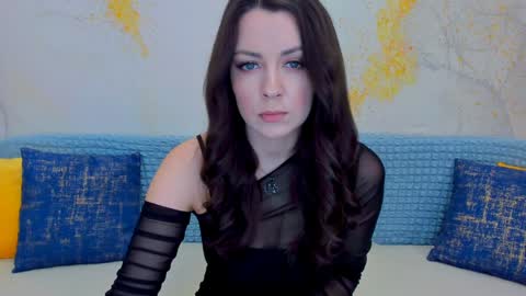Snapshot of foxyx1 chatting on 02/02/25, 04:00 Foxy online show from 02/02/25, 04:00