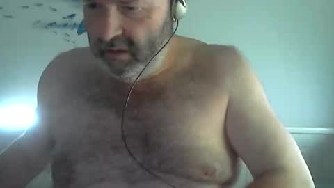 Snapshot of foyett chatting on 10/22/25, 09:36 foyett online show from 10/22/25, 09:36