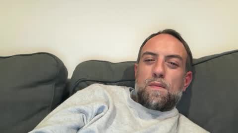 Snapshot of fra___ chatting on 12/03/25, 03:32 fra___ online show from 12/03/25, 03:32