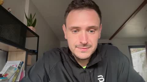 Snapshot of fraisetagada359 chatting on 11/02/25, 11:12 fraisetagada359 online show from 11/02/25, 11:12