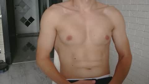frame_tamer888 online show from 09/13/25, 11:21