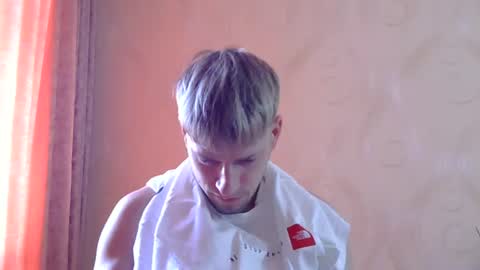 frame_tamer888 online show from 06/09/26, 11:00