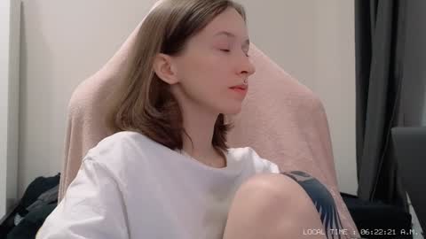 fran_bow online show from 01/05/25, 03:22