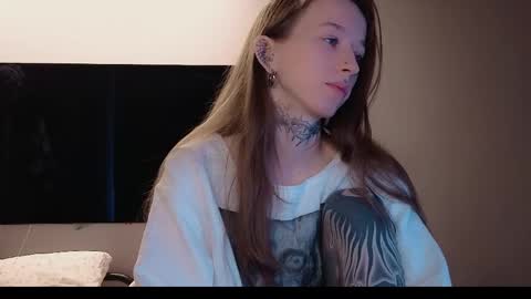 fran_bow online show from 04/22/26, 10:28