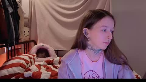 fran_bow online show from 04/29/26, 03:27