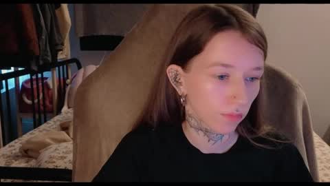 Snapshot of fran_bow chatting on 05/14/26, 02:46 fran_bow online show from 05/14/26, 02:46