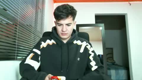 franccesco_699 online show from 01/12/25, 11:04