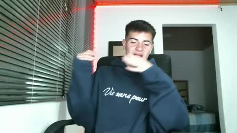 franccesco_699 online show from 02/19/25, 11:57