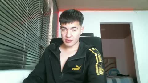 franccesco_699 online show from 03/06/25, 08:27