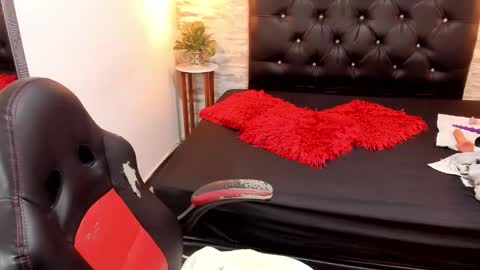          online show from 12/14/25, 02:06