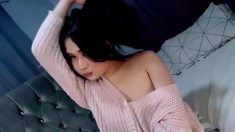 LOVE online show from 05/27/26, 07:33