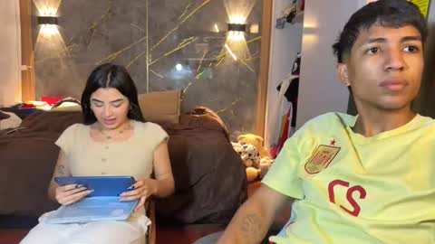 Snapshot of francheska_baby chatting on 10/22/25, 06:57 Dynamic roles online show from 10/22/25, 06:57