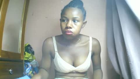 Snapshot of franciefrancie chatting on 03/02/25, 09:21 francilla online show from 03/02/25, 09:21