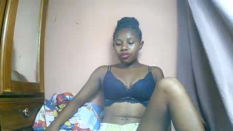 Snapshot of franciefrancie chatting on 03/04/25, 07:11 francilla online show from 03/04/25, 07:11