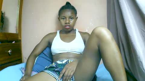 Snapshot of franciefrancie chatting on 03/05/25, 10:22 francilla online show from 03/05/25, 10:22