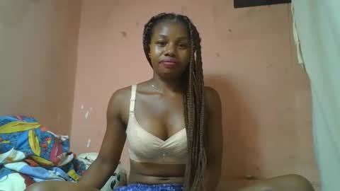 Snapshot of franciefrancie chatting on 03/09/25, 11:35 francilla online show from 03/09/25, 11:35