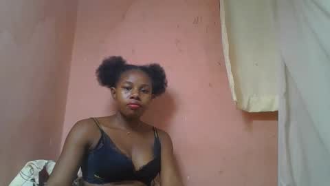 Snapshot of franciefrancie chatting on 03/11/25, 02:29 francilla online show from 03/11/25, 02:29