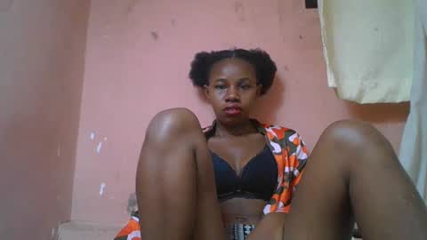 Snapshot of franciefrancie chatting on 03/12/25, 07:35 francilla online show from 03/12/25, 07:35