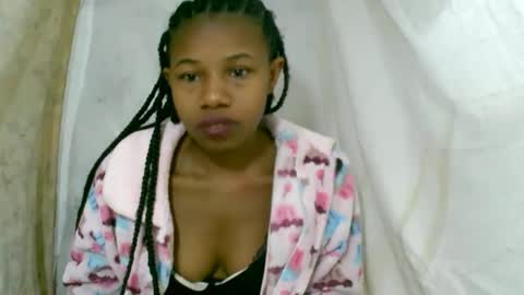 Snapshot of franciefrancie chatting on 10/15/25, 05:51 francilla online show from 10/15/25, 05:51