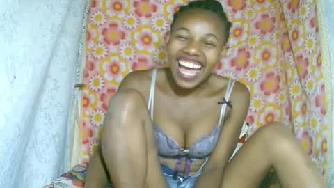 Snapshot of franciefrancie chatting on 10/16/25, 10:16 francilla online show from 10/16/25, 10:16