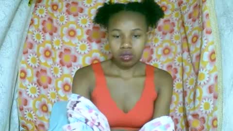 Snapshot of franciefrancie chatting on 10/28/25, 02:53 francilla online show from 10/28/25, 02:53